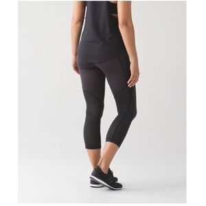Lululemon Crop Gold Black Striped Leggings Womens Size 6 Inseam 22" Yoga Gym